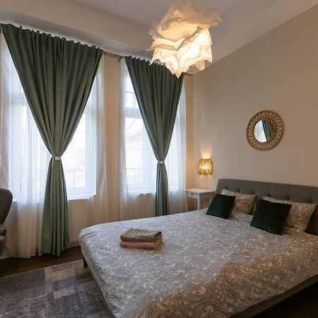 Central Charm - 2Br Apartment Timişoara Eksteriør bilde